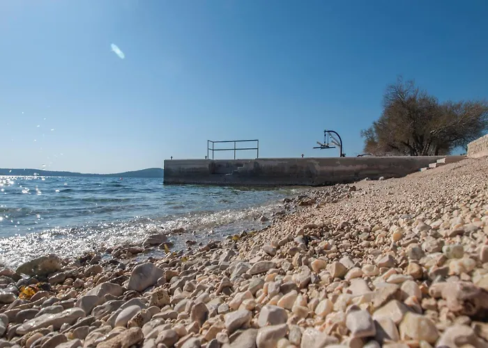 Vukicevic Brodarica Apartman *