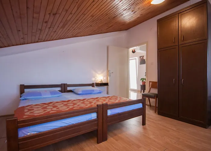 Vukicevic Brodarica Apartman *